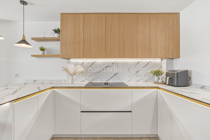 Foto 26533d62-8798-43ac-88c0-c2b9251015bb. Casa amb aparcament piscina a Elviria Marbella