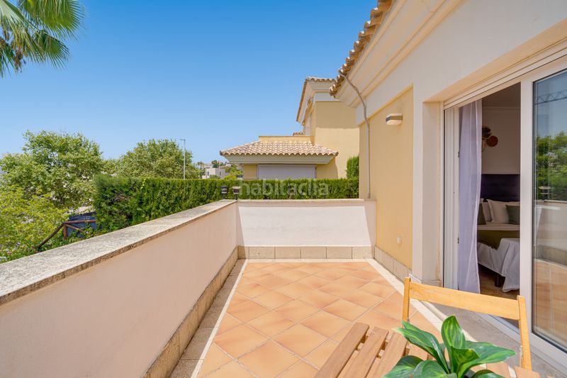 Foto 3b2d1311-1f46-4398-9b9b-bffb974e030f. Casa amb aparcament piscina a Elviria Marbella