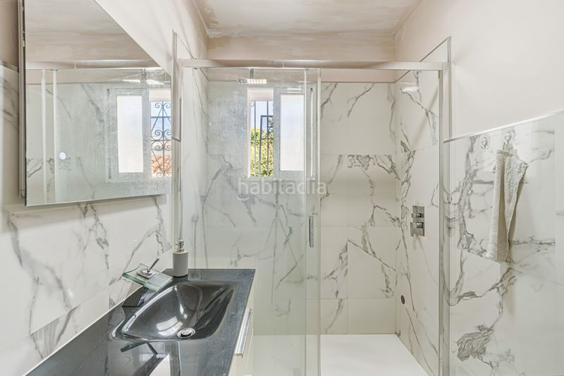 Foto 9a180df3-8e99-4225-87fd-327cad00f311. Casa amb aparcament piscina a Nueva Andalucía centro Marbella