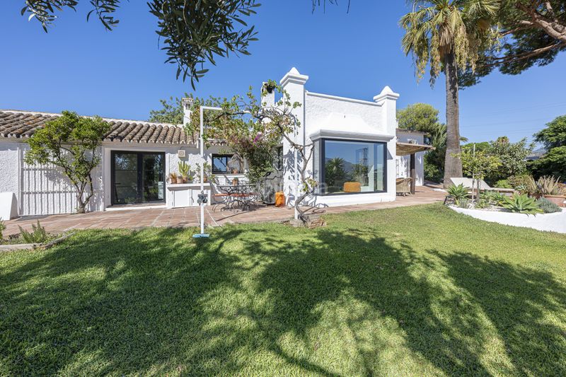 Foto f5a2f561-4967-455d-8228-f613662044f7. Casa amb aparcament piscina a Guadalmina Alta Marbella