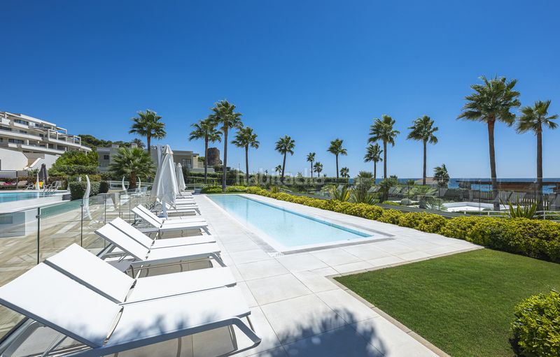 Foto b574e682-c3c7-4b4e-9a19-82e69f01ecf9. Apartament amb aparcament piscina a El Velerín Estepona