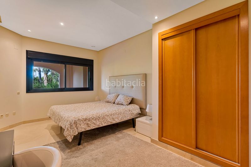 Foto 5a5160c0-c059-4a0f-807a-d3e119a35e1f. Planta baixa amb aparcament piscina a Puerto Banús Marbella