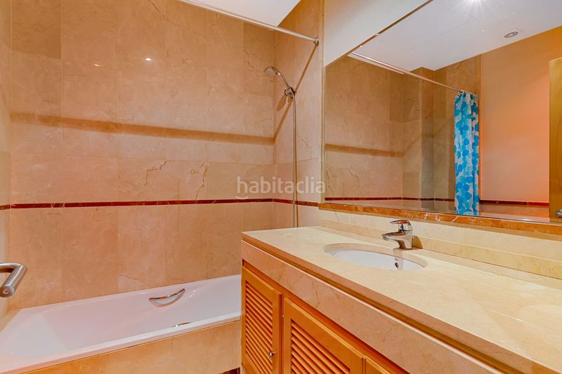 Foto e2d4884d-3290-4e30-bcd7-7cd8ca79e8be. Planta baixa amb aparcament piscina a Puerto Banús Marbella