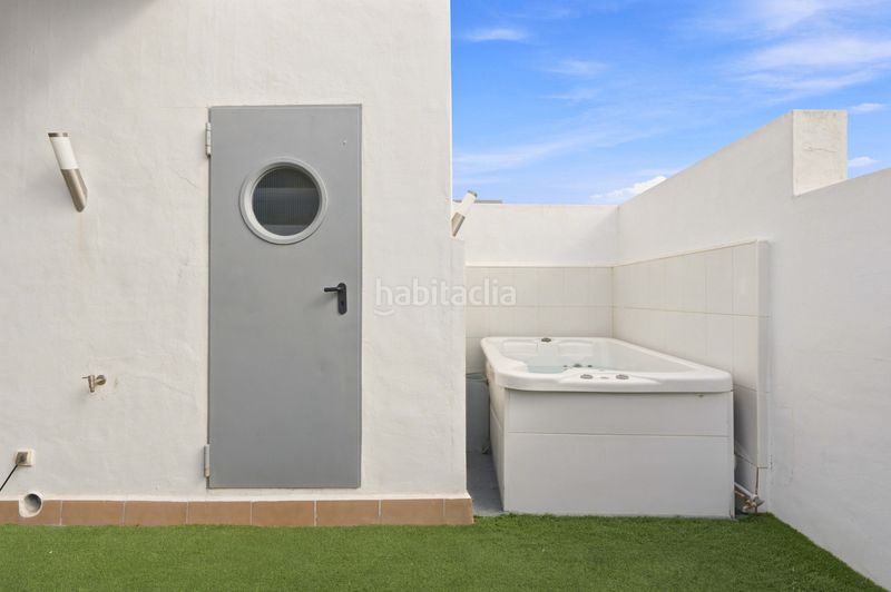 Foto e87172b3-5952-492f-b6ed-7ef8d1539e72. Àtic amb aparcament piscina a la cala Mijas Mijas