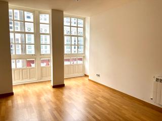 Location Appartement à Rúa riego de agua 38. 4º piso en nuevo edificio del año 2013 en zona histórica