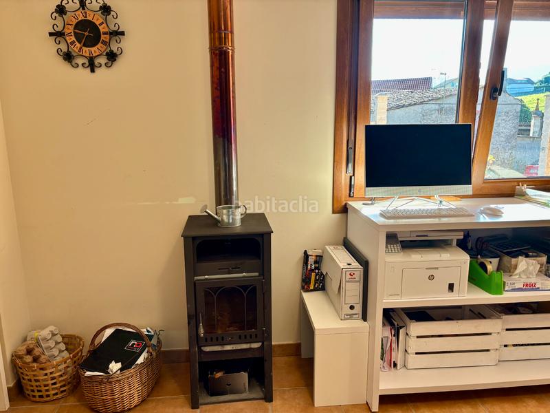 Foto 931c5584-d64c-45d7-a877-8a5b4d946a00. Chalet in camiño do casal 2 in Carral