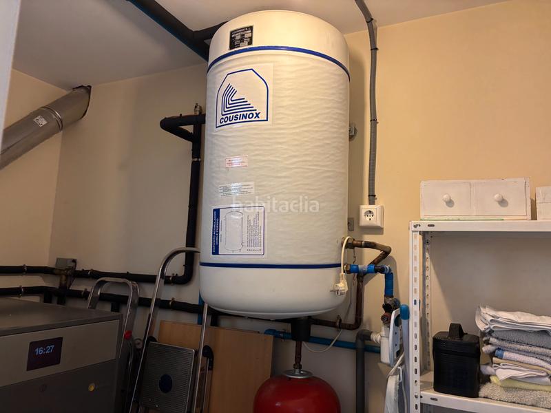 Foto f8104f48-19f7-4011-b9bb-98c89e3e77e9. Chalet in camiño do casal 2 in Carral