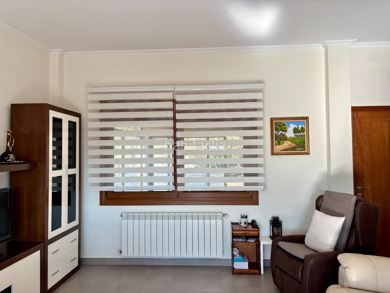 Foto fc6b11d5-4054-471f-a608-42525e45ace8. Chalet in camiño do casal 2 in Carral