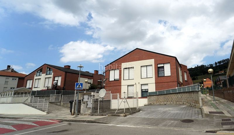 Foto d16e2148-a030-4856-9a9a-ebcde7e955bd. Casa adossada amb calefacció a Parbayón Piélagos