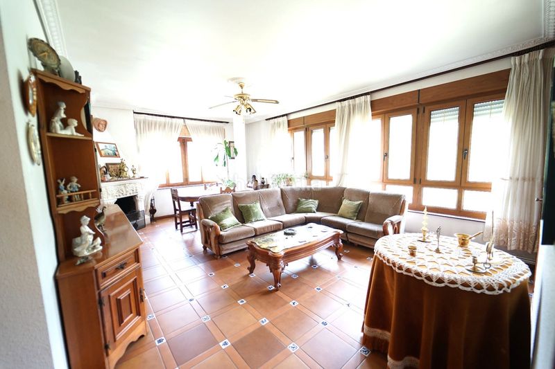 Foto 3d3b3b78-4b48-4726-932a-f84ab48c2aef. Casa a barros 12 a Corrales de Buelna (Los)