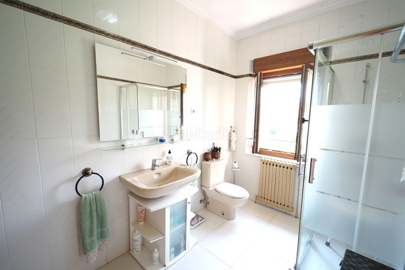 Foto e0a6d8bd-6353-487b-b8f3-c88424077836. Casa a barros 12 a Corrales de Buelna (Los)