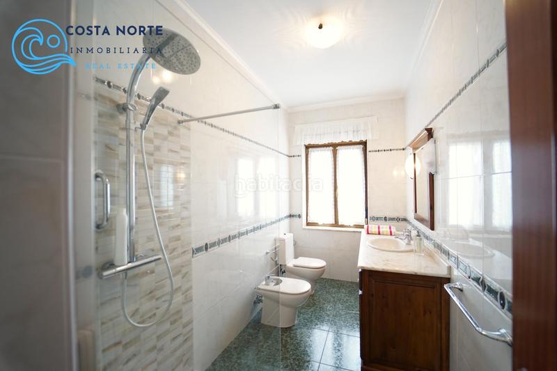 Foto 580313a0-0f38-44b3-8dae-4fe4366f4f65. Fabrikhalle in barrio helguera 91 in Reocín