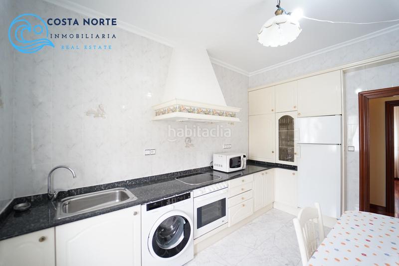 Foto b653b5a9-83ed-4fae-a463-527dce0c6114. Fabrikhalle in barrio helguera 91 in Reocín