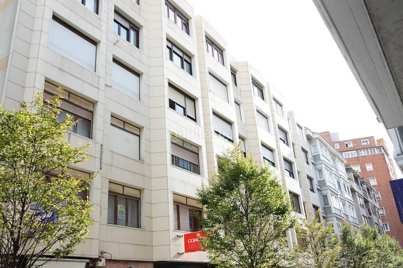 Foto 6c77a3ab-fee2-41de-a370-575fc0e919f2. Büro in calle de cervantes 10 in Centro - Ayuntamiento Santander