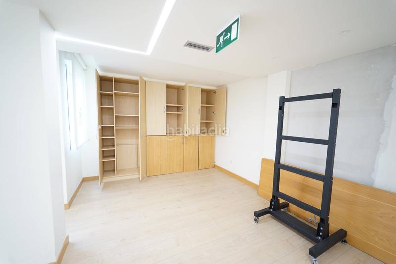 Foto db4b4b96-7ae9-47f8-9ecb-71b95cfbc629. Büro in calle de cervantes 10 in Centro - Ayuntamiento Santander