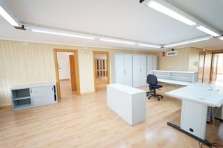 Office space in Cervantes 10. Oficina en el centro de santander  326 m2 construidos en santand