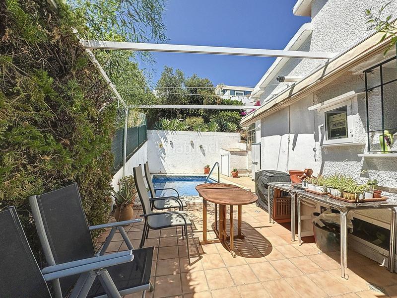 Foto 4595e70b-a3ed-4d93-a52d-7e123369838a. Chalet mit parking pool in Nueva Andalucía centro Marbella
