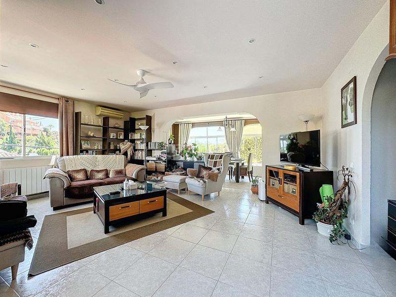 Foto fb2651f3-dad9-4c6e-93b6-43af2804ac4e. Chalet mit parking pool in Nueva Andalucía centro Marbella