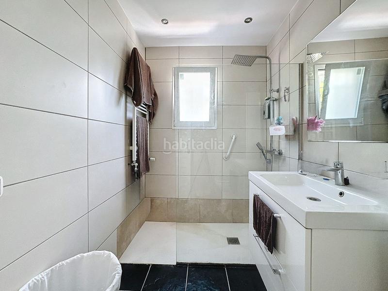 Foto 5a352c2e-f7f0-4413-80a2-23232aa1467e. Chalet en Nueva Andalucía centro Marbella