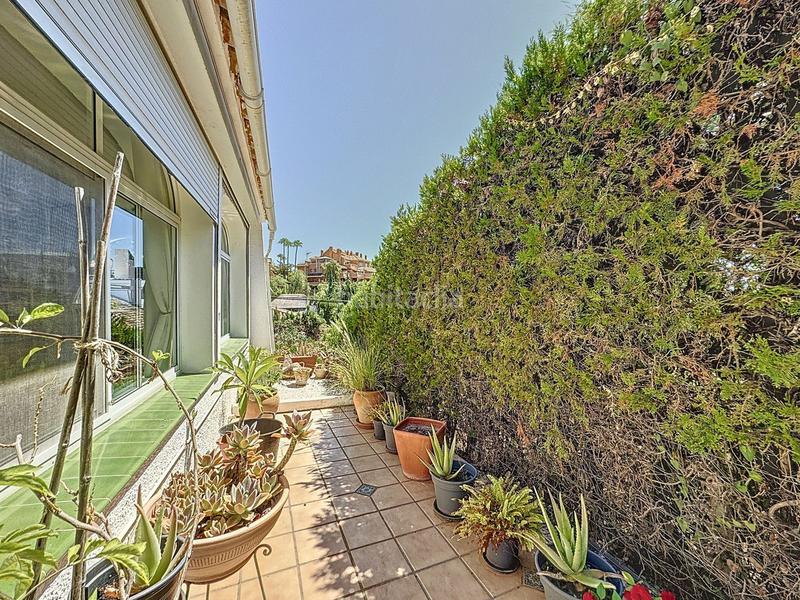 Foto fee5ef84-6648-47b8-beb1-573e61195a79. Xalet amb aparcament piscina a Nueva Andalucía centro Marbella