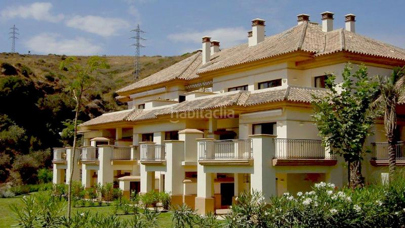 Foto 6cedaea3-582a-4bcd-9ddb-3ead6c3abd42. Ground floor with parking pool in Río Real Marbella