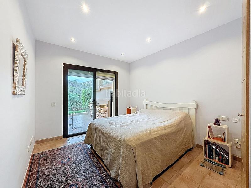 Foto fabfb764-9477-4076-8456-a6f077958f77. Ground floor with parking pool in Río Real Marbella