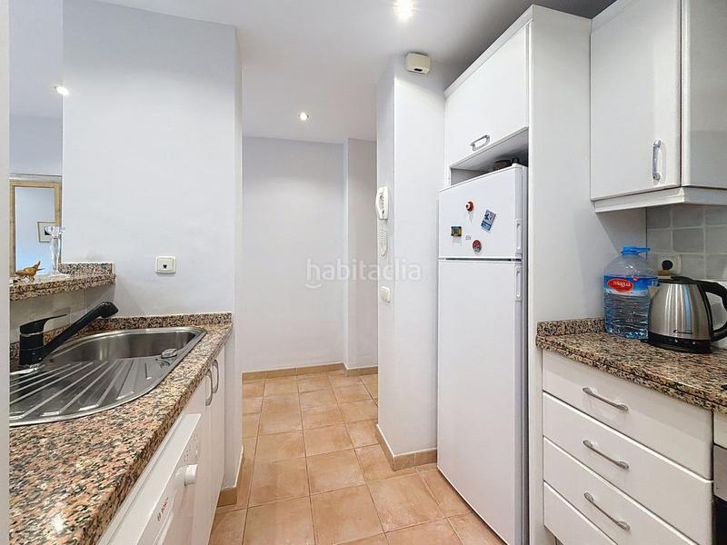 Foto 54a7104b-bbdb-4d90-817e-8e25f5555f3d. Planta baixa amb aparcament piscina a Río Real Marbella