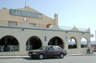 Locale commerciale in Villaricos. El lujo de vivir en primera línea de mar  un hogar único en vill