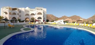 Piso en San Juan de los Terreros. Fantástico piso de 2 dormitorios y 2 baños en urbanización el mi