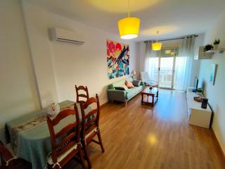 Piso en San Antonio Abad. Piso amplio con 2 dormitorios y 2 baños en albacete