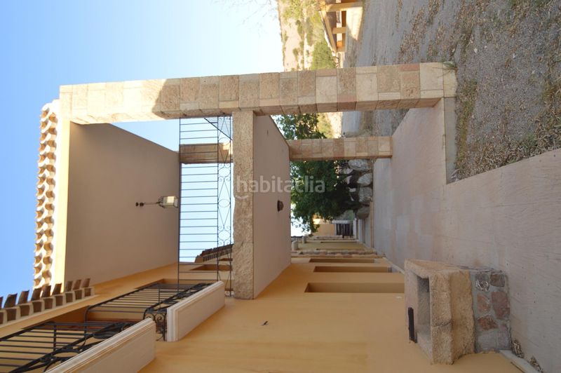 Foto d9d82715-2f88-4680-a0ac-97ca0974d1c4. Masia amb aparcament a Águilas