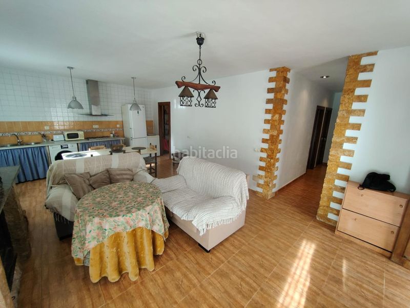 Foto 5ea7e009-a0da-4d30-a457-55b293cebb9b. Casa amb aparcament a Albox