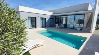 Chalet en San Juan de los Terreros. Última villa disponible a estrenar de 3 dormitorios en el centro