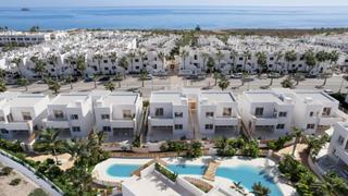 Xalet a San Juan de los Terreros. Villas de lujo de 3 dormitorios situadas a pie de playa