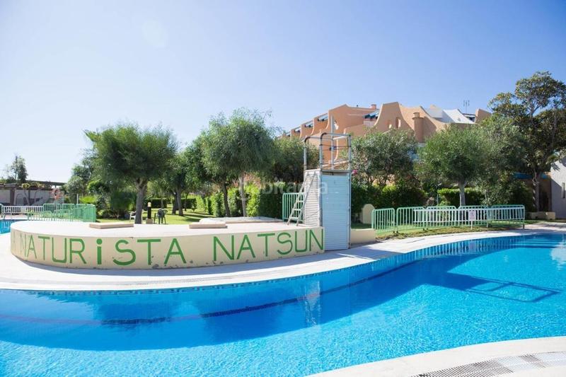 Foto f6239135-b9e4-4b7a-bba3-0d4613514c94. Pis a Vera playa naturista Vera