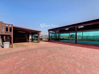 Xalet  N/a. Chalet independiente con piscina climatizada