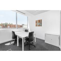 Office space in Avenida Fuente de la Mora 9