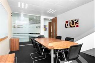 Location Bureau à Carrer de tarragona 149. Disfrute de acceso a oficinas privadas profesionales con todo in