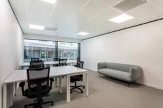 Miete Büro in Carrer de pallars 193. Reserva una oficina de espacio abierto para empresas de todos lo