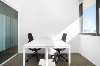 Location Bureau à Carrer de tarragona 157. Oficinas privadas para 2 personas en barcelona, hq sants station