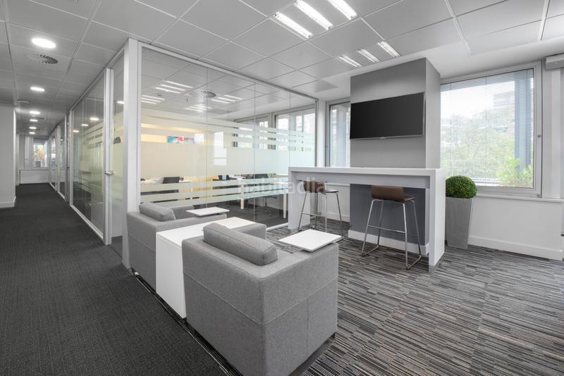 Foto 2b42bef6-39e6-4724-ad08-dee19531f313. Rent office space in paseo de la castellana 93 in Madrid