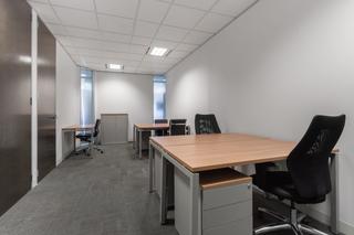 Lloguer Oficina en Paseo de la castellana 141. Disfrute de acceso a oficinas privadas profesionales con todo in