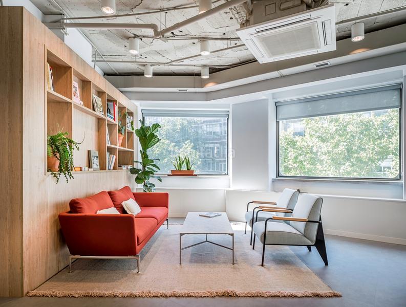 Foto 608861ba-20eb-478a-b81f-0a6372e3f4ea. Affitto ufficio in calle de maría de molina 41 in Madrid