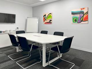 Miete Büro in Carrer del triangle 1. Oficinas privadas para 4 personas en plaza catalunya