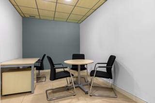 Alquiler Oficina en Plaza de la solidaridad 12. Oficina privada profesional en alquiler en regus plaza de la sol