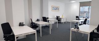 Miete Büro in Calle del pinar 5. Disfrute de oficinas privadas profesionales en alquiler con todo