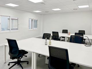 Affitto Ufficio in Carrer de les barques 2. Disfrute de oficinas privadas profesionales en alquiler con todo