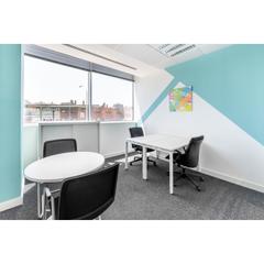 Ufficio in Avenida Fuente de la Mora 9