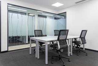Rent Office space in Carrer d'osona 2. Disfrute de acceso a oficinas privadas profesionales con todo in