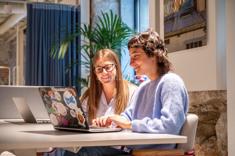 Foto 81cf792a-0072-41b9-af71-345f77139ef8. Location bureau dans carrera de san jerónimo 15 dans Madrid